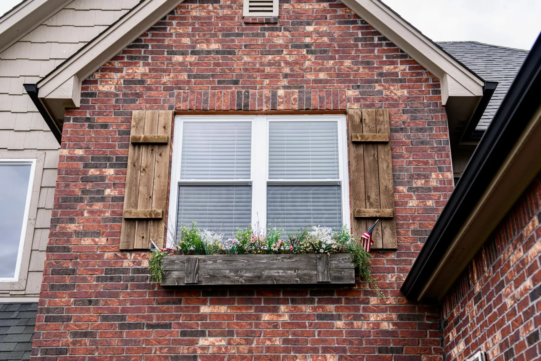 New replacement windows installed on a Tulsa, Oklahoma home by Morgan Windows